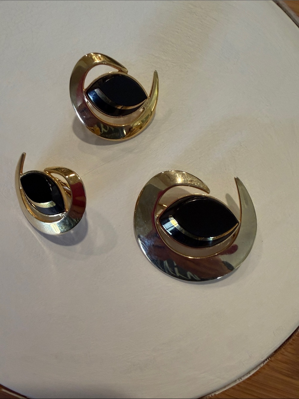 Sarah Coventry Gold Tone earrings and Brooch set